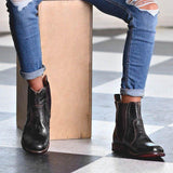 Kurzer Retro-Stiefel für Damen mit niedrigem Absatz
