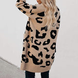 Modische lässige Leoparden-Strickjacke