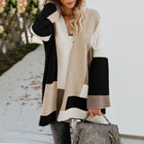 Modische lässige farblich passende mittellange Strickjacke