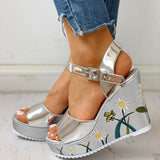 Gänseblümchen Keilabsatz Schließe Sandalette Silber Taupe