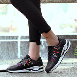 Regenbogenfarben Mesh Stoff Keilabsatz Schnürsneakers