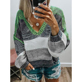 Lässiger Pullover mit V-Ausschnitt