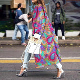 Langer bedruckter loser Trenchcoat
