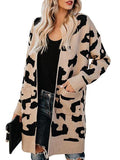 Modische lässige Leoparden-Strickjacke