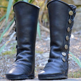 Geknöpfter Stiefel aus Leder mit Schnürung für Damen
