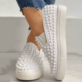 Niete Slip-On Plateau Sneakers Loafers