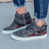 Date Flache Stiefelette mit Reißverschluss