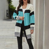 Lässige gestreifte Strickjacke