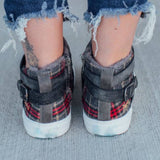 Date Flache Stiefelette mit Reißverschluss