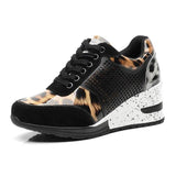 Perforiert Keilabsatz Schnürung Sneakers Grau Leopard