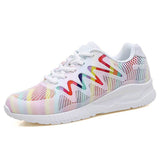 Regenbogenfarben Mesh Stoff Keilabsatz Schnürsneakers