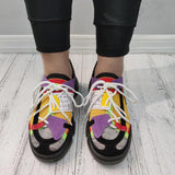 Lila Graffiti Farbkombination Muster Plateau Schnürsneakers