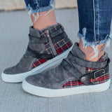 Date Flache Stiefelette mit Reißverschluss