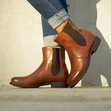 Kurzer Retro-Stiefel für Damen mit niedrigem Absatz