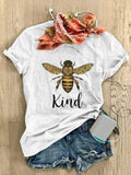 Lässiges kurzärmeliges T-Shirt mit englischem Mustermuster