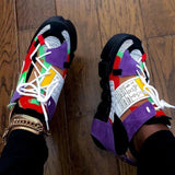 Lila Graffiti Farbkombination Muster Plateau Schnürsneakers