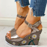 Gänseblümchen Keilabsatz Schließe Sandalette Silber Taupe