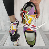 Lila Graffiti Farbkombination Muster Plateau Schnürsneakers